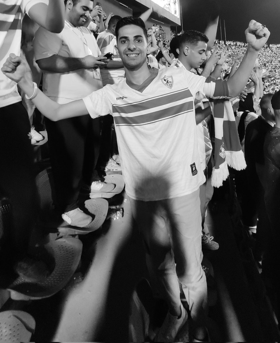 #الزمالك_بطل_الكونفدرالية 
يا ناس يا ناس زمالك كسب الكاس ⚪🔴
