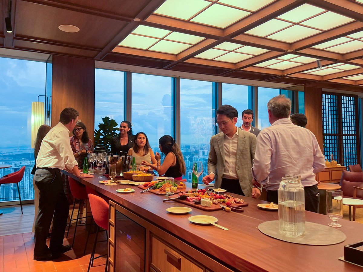 We are delighted to have visited Cushman & Wakefield at their new Singapore office last week. @CushWake is one of the Chamber's newest Sterling members. Proud to see a member company leading the walk in investing in an inclusive and welcoming work environment for their people.