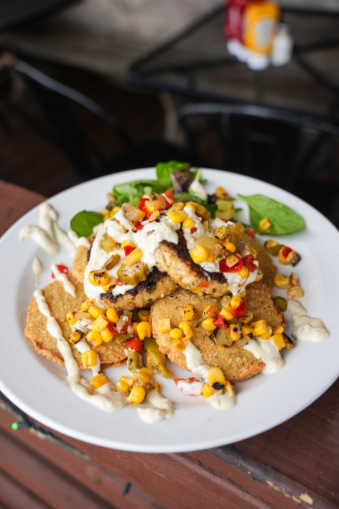 What better way to start off this week than with crab cakes atop fried green tomatoes? We can't think of anything better. 

Pair that with our $5 Mule Monday special for the perfect mid day break or post-work debrief. 

We can't wait to host you, Birmingham 🫶

#EatMud