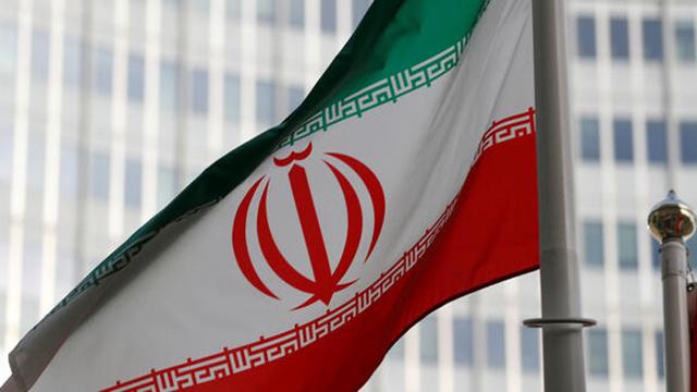 İran'da 5 günlük ulusal yas ilan edildi İran Cumhurbaşkanı Reisi ve beraberindeki liderlerin ölümününün ardından ülkede beş günlük yas ilan edildi. Lübnan, İran Cumhurbaşkanı İbrahim Reisi'nin ölümü nedeniyle 3 günlük yas ilan etti.