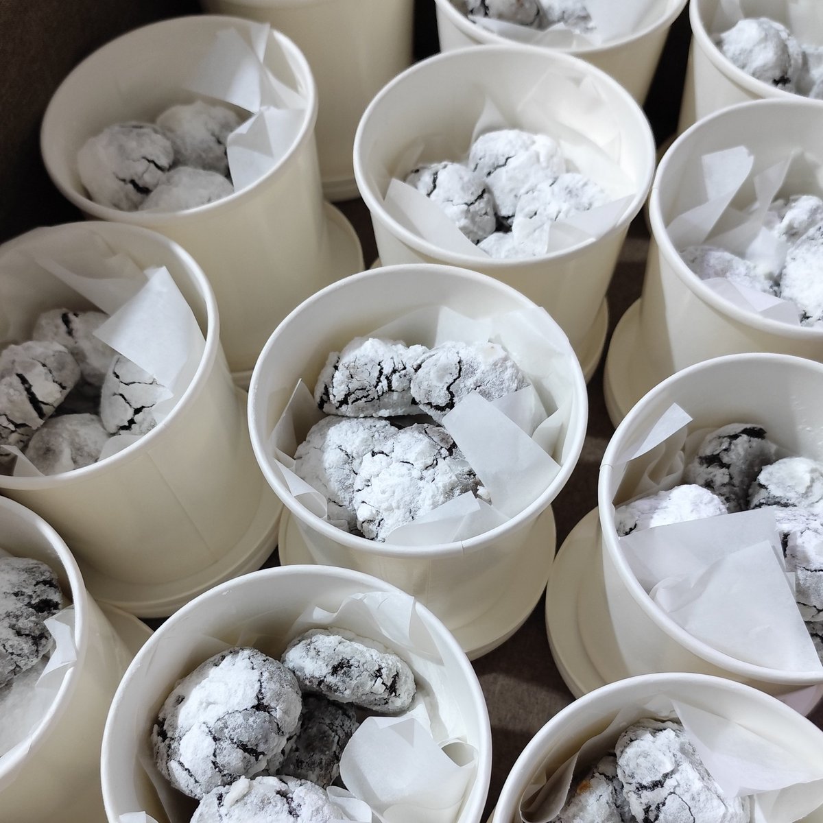 pan_site's tweet photo. wts lfb · #weeklypan 🧺
— pre-order goodies .ᐟ
cookies - 90 php ea
crinkles - 90 php ea
brownies w choco dip - 100 php
“ mine + pastry + quantity ”
payo / dop : 05/25
delivery on monday : 05/27
📦 : sdd only ( lalamove / grab )
📍 : las piñas, metro manila
rcbyt .ᐟ https://t.co/6KjndcwsQo