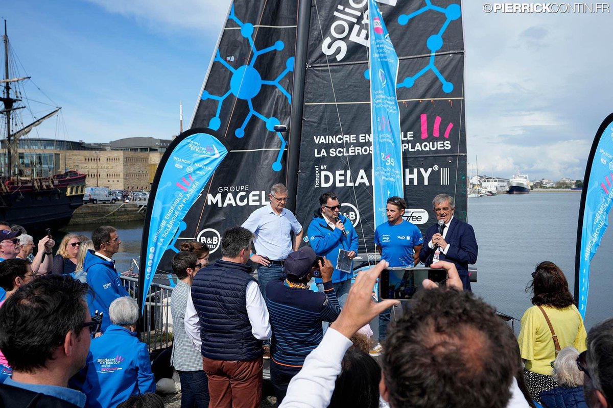 Nos mécènes, partenaires et amis étaient réunis à Saint-Malo pour le baptême 𝗦𝗼𝗹𝗶𝗱𝗮𝗶𝗿𝗲𝘀 𝗘𝗻 𝗣𝗲𝗹𝗼𝘁𝗼𝗻 🍾

Un grand moment d'émotion autour de la marraine du bateau Lou Hellin et de ses deux parrains, Bernard Gentric et Victorien Erussard ! 

📸 Pierrick Contin