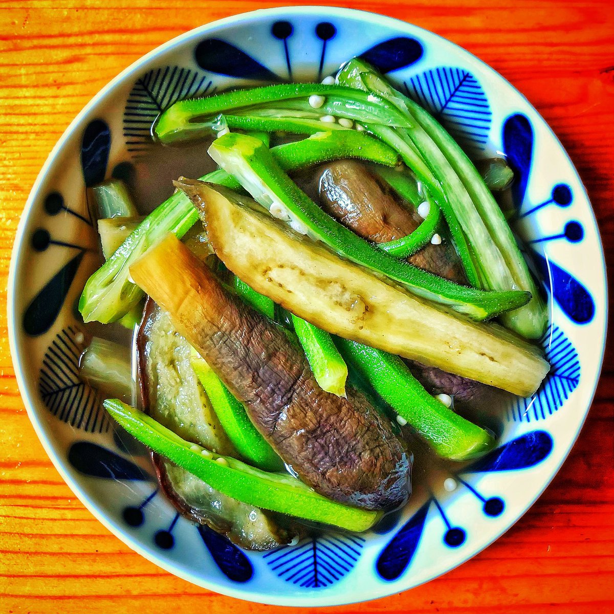 茄子オクラ炊き合わせ
#茄子 #eggplant
#顆粒鰹だし #granulebonitosoup
#白だし #shirodashi
#きび砂糖 #canesugar
#水 #water
#simmerinapot
・・・
#オクラ #okra
#microwaveheating
・・・・・・・・・・・・・・・・
#mixwellandcoolit
#お弁当 #bento