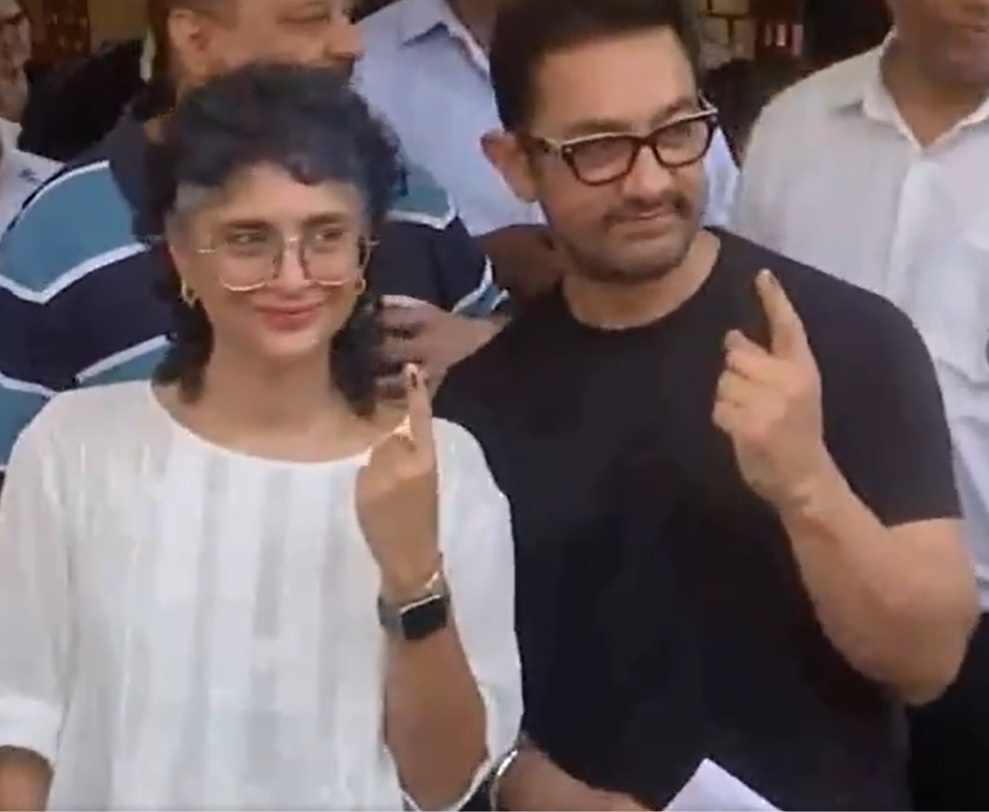 #LokSabhaElections2024: #AamirKhan and #KiranRao cast their vote in #Mumbai @raodyness #Bollywood #LokSabhaElection2024 #Vote