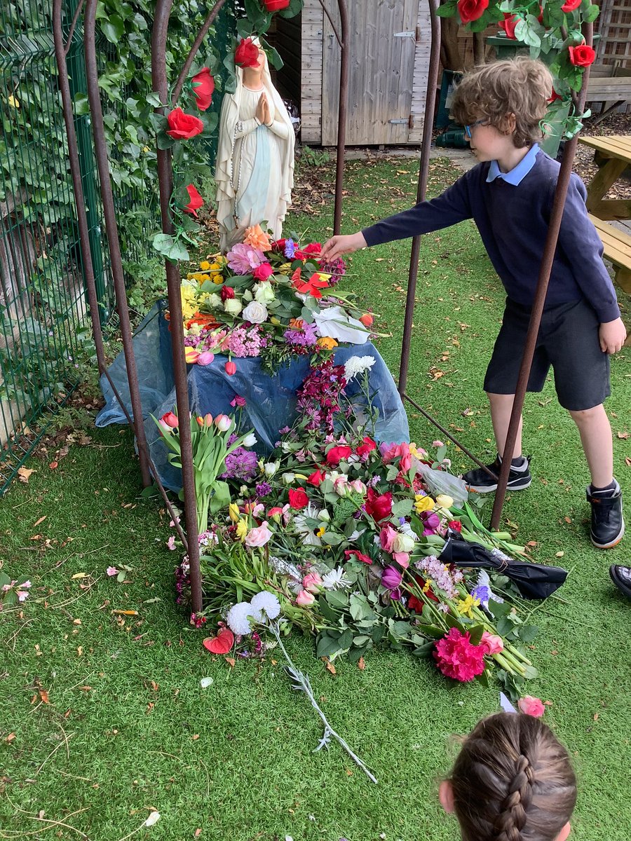 4F Miss Flynn OLOL tweet media