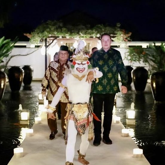 Elon Musk in Bali, Indonesia. 🇮🇩