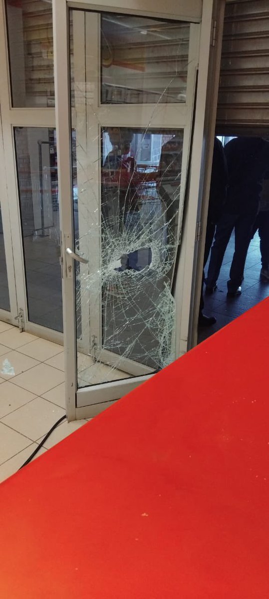 Angry members of the community have gathered outside a Shoprite in Ratanga, Heidelburg, demanding answers after the death of a 13-year-old boy. He was locked in a cold room overnight after they claimed he stole a bar of chocolate. #CrimeWatch