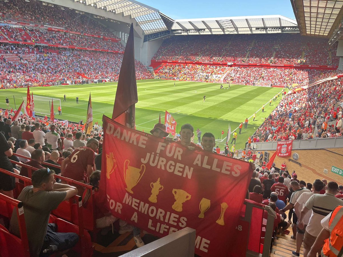 Sean1906_'s tweet photo. What a send off🇩🇪👋🏼 https://t.co/AzEdAChc0M