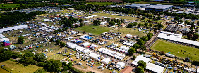 SCMusicS_SCC's tweet photo. Join us at #thesuffolkshow #trinitypark ! On Thursday 30th May visit our stand (no.262). Plus see our Youth Wind Band performing: Flower &amp; Garden Experience Stage; 10:00 - 11:00, 12:00 - 13:00. 
Advance tickets available: https://t.co/C2FGZiBNoV https://t.co/ylminn8LVS