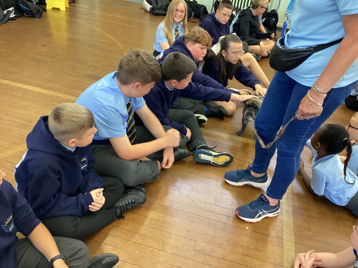 Bessie came to visit us at <a href="/logans_primary/">Logans PS and NC</a> we learned what therapets are and How they help people 🐶🐶 <a href="/ms_strachanloga/">Mrs Mackinnon</a>
