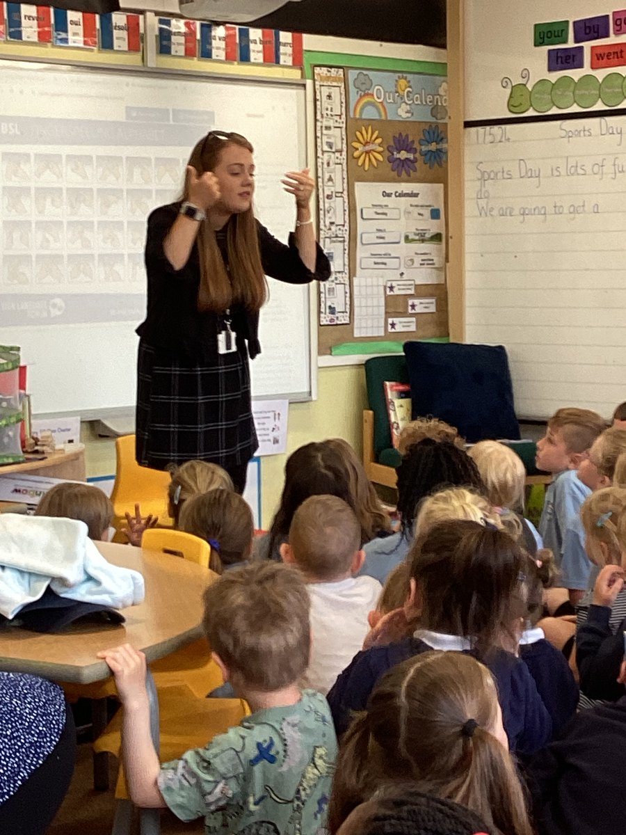 Primary 1/2 <a href="/Logans_Primary/">Logans PS and NC</a> are  enjoying the start of Health week as they participate in a Therapet visit and Sign Language workshop!
