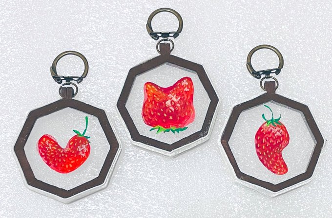 「simple background strawberry」 illustration images(Latest)