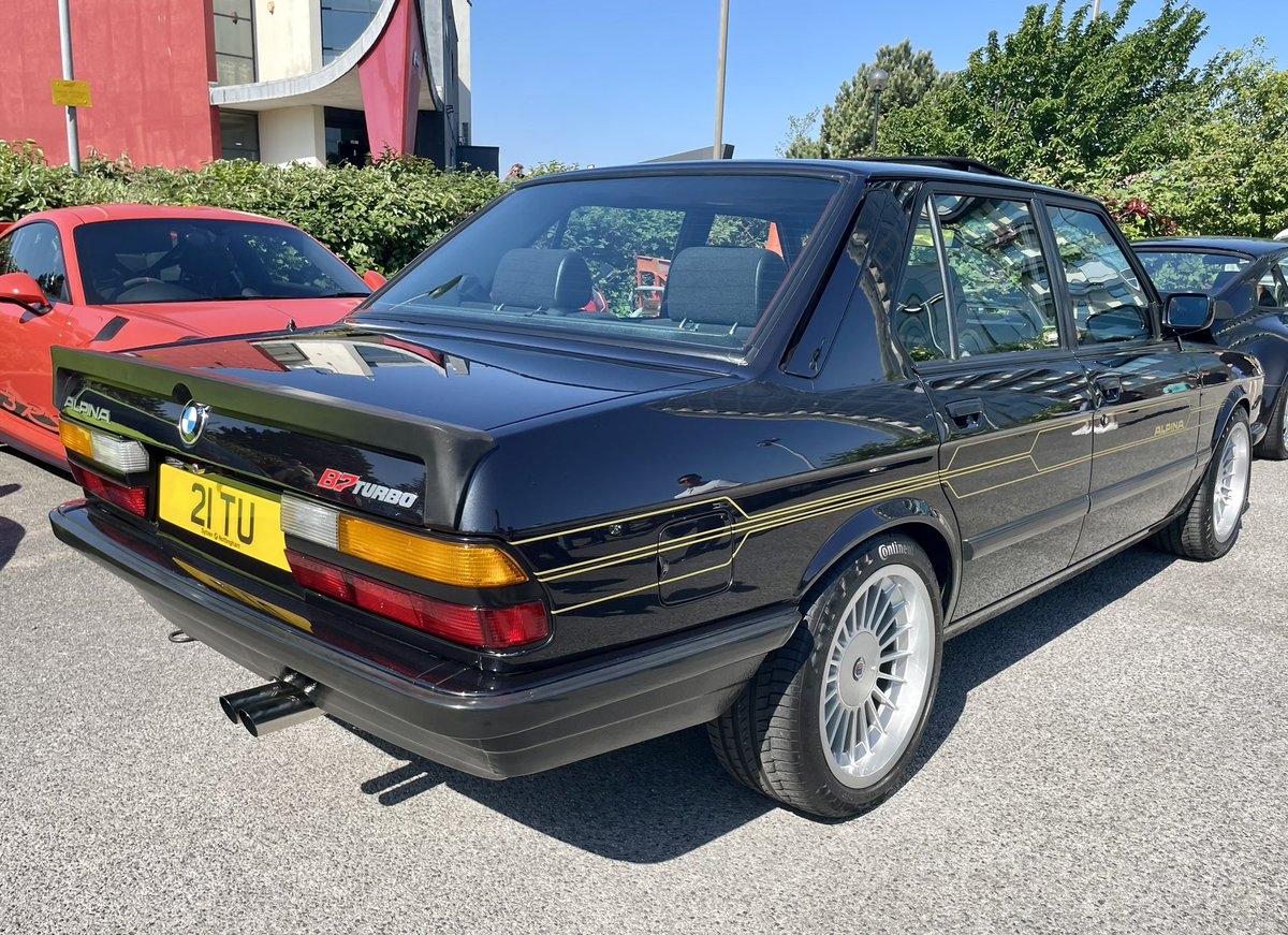 72Chip's tweet image. Managed to make it along to #carsandcoffee Liverpool yesterday for the first time in a few years and it didn’t disappoint. Was pleased to see the two BMW beauties, a genuine RHD 3.0 CSL and an E28 B7. Glorious weather too.