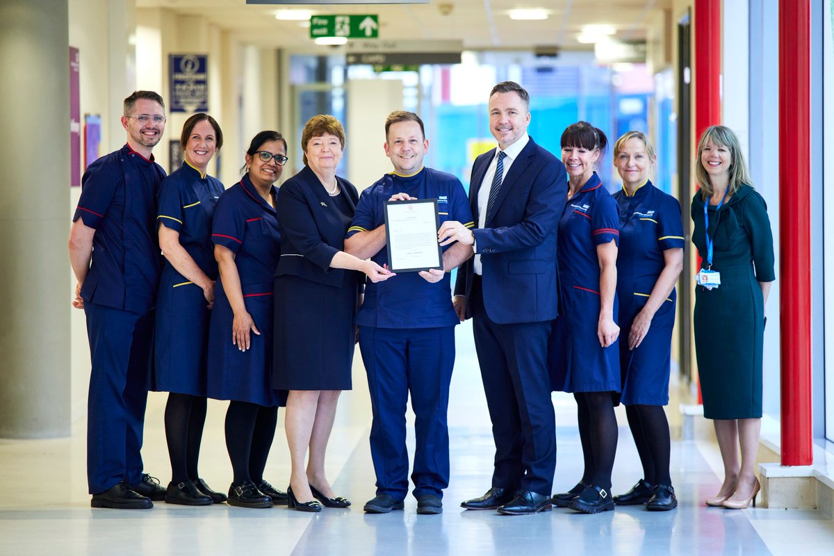 👑 💜 Royal News! We're delighted to share that Manchester Royal Infirmary has retained its royal patronage from the Royal Family as part of a celebration marking the anniversary of the Coronation of King Charles III and Queen Camilla. Read the story ➡️ bit.ly/4bGK2Dd