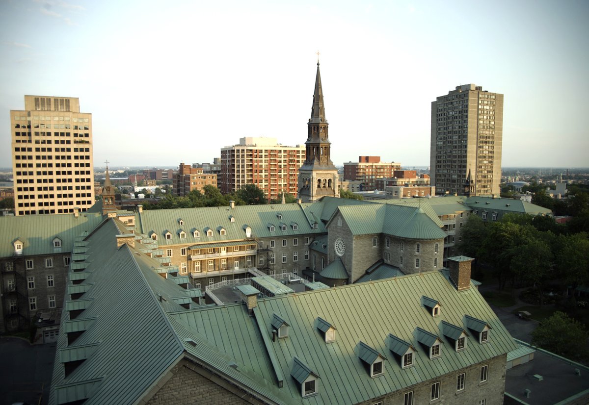 CU_Archives's tweet photo. On the 20th of May, 2007, CU purchased the Grey Nuns building located on Guy. Image: 2005, University Communications Services. 
#fromthearchives #CU_Archives https://t.co/GY7ylWpg2G