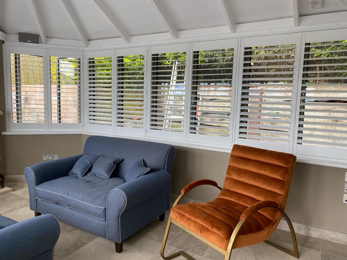 ShuttercraftGL's tweet image. Protect your furniture and flooring from harmful UV rays with shutters! Their adjustable slats allow you to filter sunlight, preventing fading and prolonging the lifespan of your furnishings. 

Talk to Matt about how shutters could benefit your home...

#UVProtection #ShutterCare