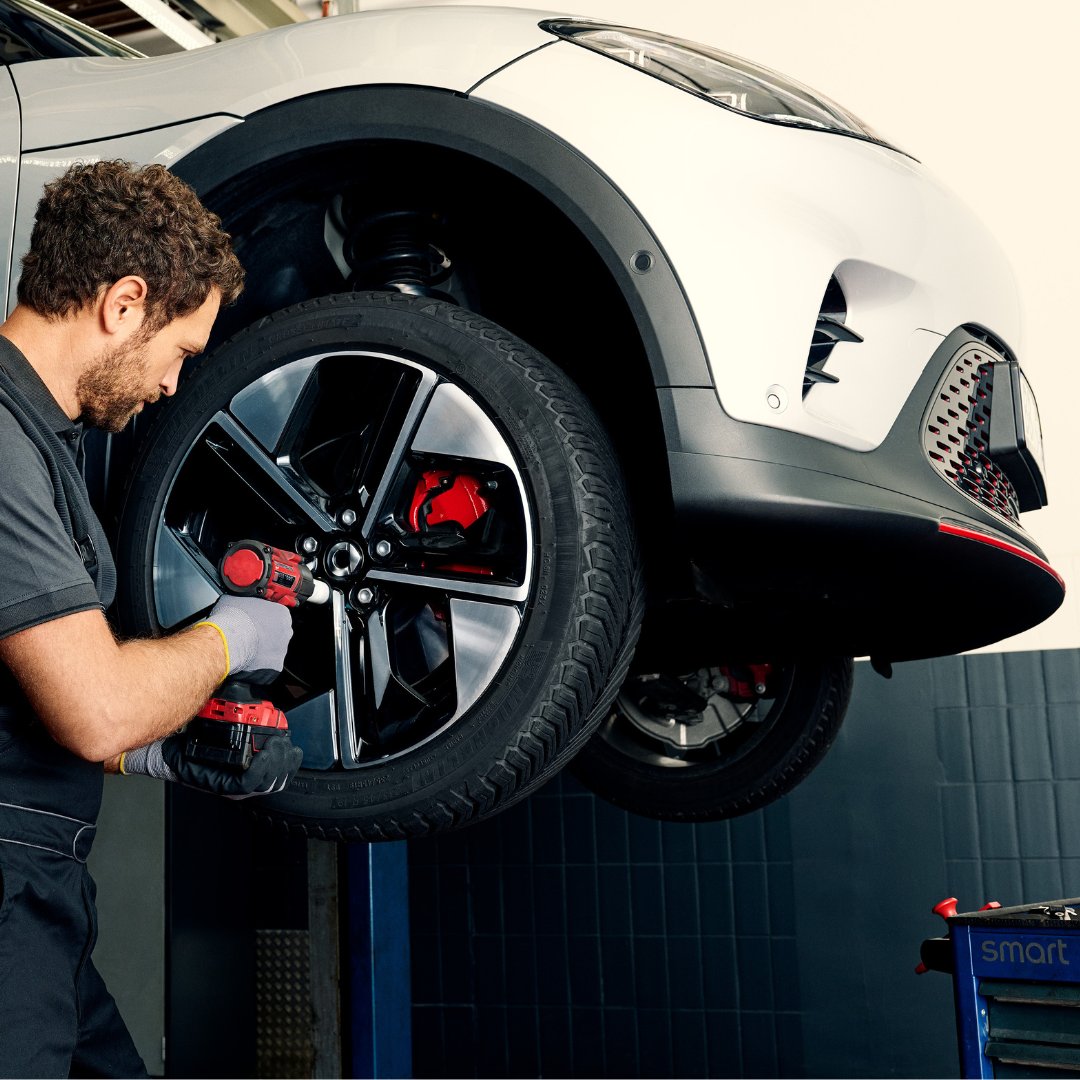 Sandown smart tweet media