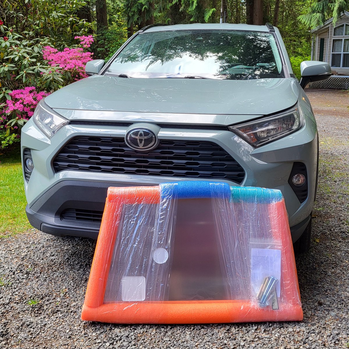 WA7JNJradio's tweet photo. Feels much better to get #LPAventure skid plate installed yesterday before too many #sota #hiking adventures in the #Rav4! Took a bit longer to install but glad to have my dad's help! https://t.co/MowHjwObBs