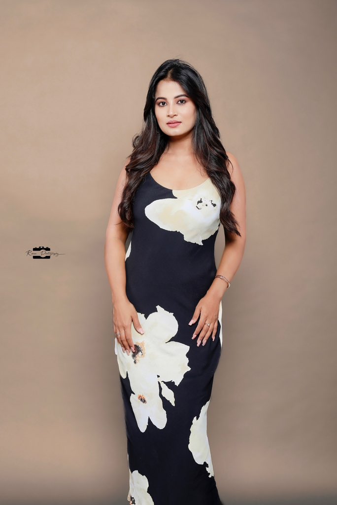 iamanusharai's tweet photo. Forever new 💫
#anusharai #forevernew https://t.co/gqShdfQtVi