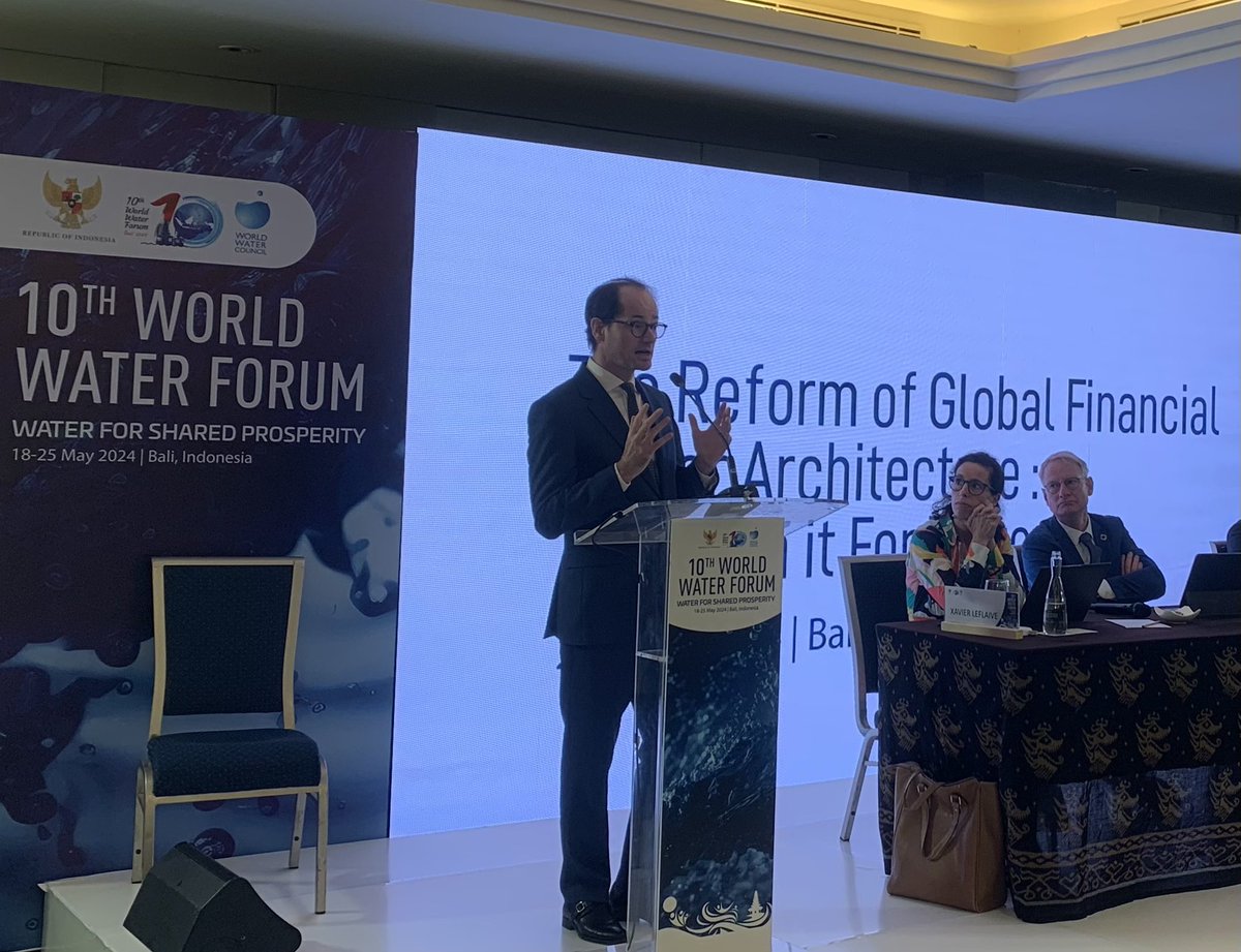 At @WWaterForum10, @PaulBBarets 🇫🇷 spoke on the Reform of Global Financial #Water Architecture. He highlighted two tools to be used in that regard: the Paris Pact for People and Planet launched in 2023 & the #OneWaterSummit organized with 🇰🇿 & @WorldBank. @OECD @4P_Secretariat