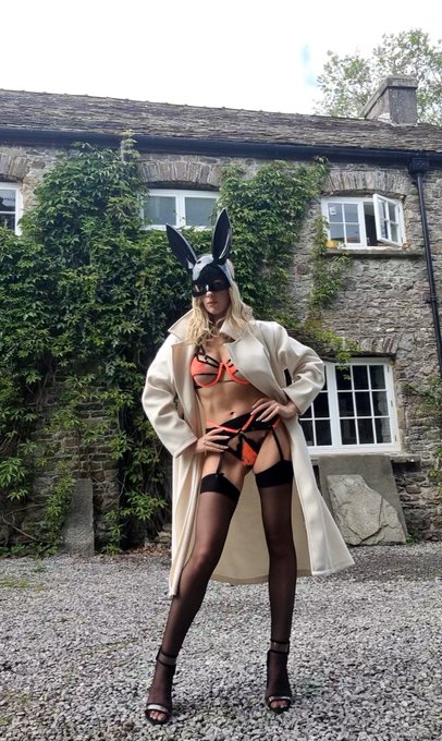 Hi from Wales, enjoy these #bts😀 https://t.co/NibNyC7xni<a href="/tag/bts"class="tags">#bts</a>