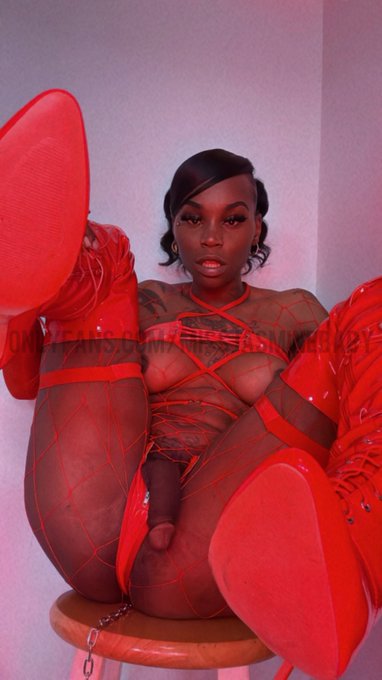 🔥 Fuego y deseo 💋 https://t.co/xqgGYwJxX3