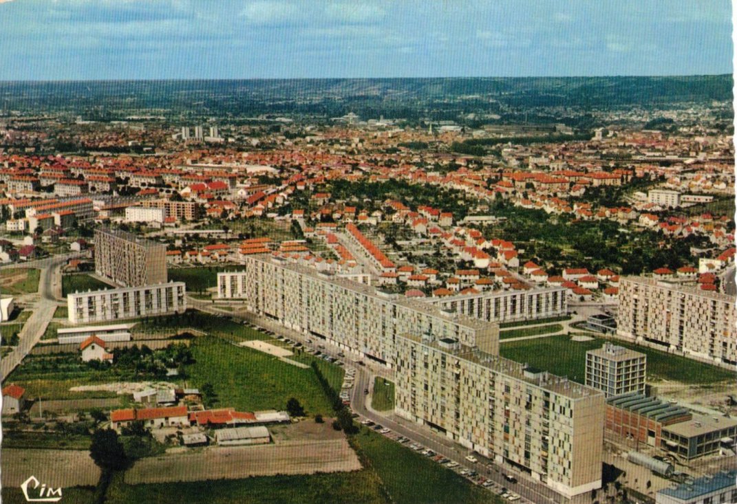 ALLIER 03 MONTLUçON 1959 LA CITE HLM FONTBOUILLANT de l' ARCHITECTE Mr ERNEST DEVOUASSOUD DPLG PARIS