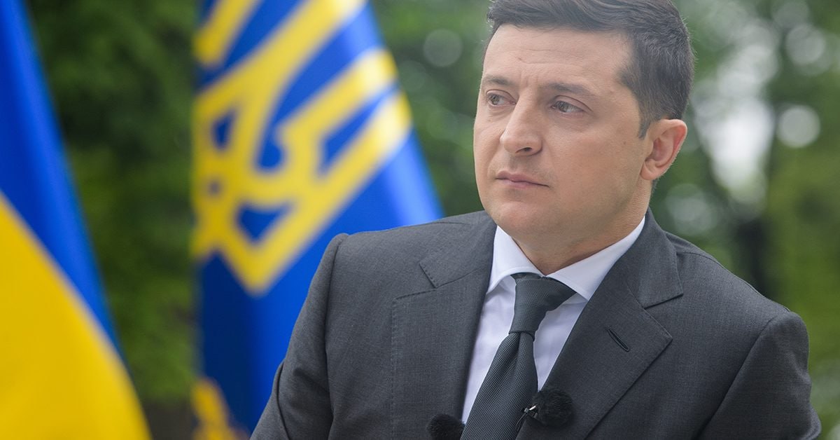 Zelensky's 5-year-elected term began on 20th May, 2019. That ends today, but he has banned most opposition parties and cancelled the election. 

From tomorrow, he has no democratic mandate or legitimacy. He is now simply an unelected dictator. Time's up!
