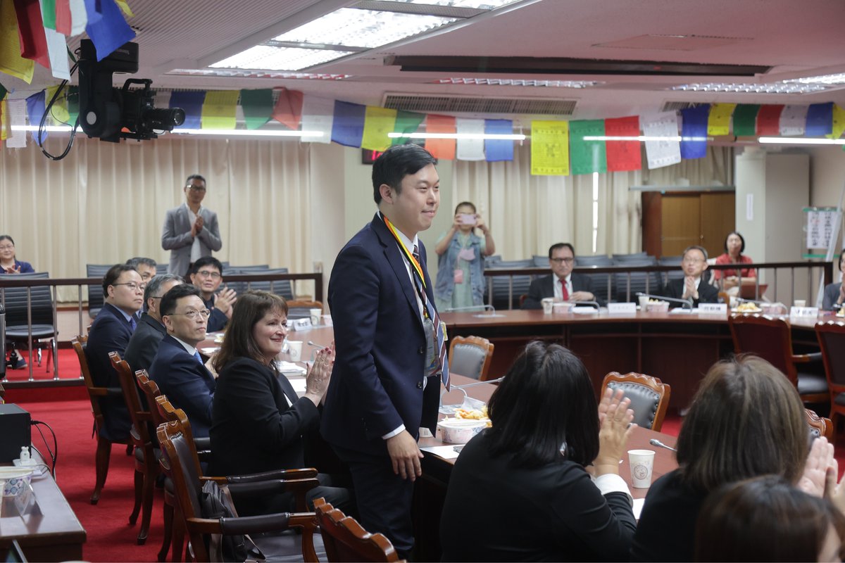 Proud to welcome a Tibetan delegation here to attend the presidential inauguration and join the (re)launch of Taiwan's Parliamentary Group for Tibet, led by @hungsunhan & @Wu_Pei_Yi. Visitors included @CTA_TibetdotNet foreign minister Norzin Dolma & Deputy Speaker Dolma Tsering.