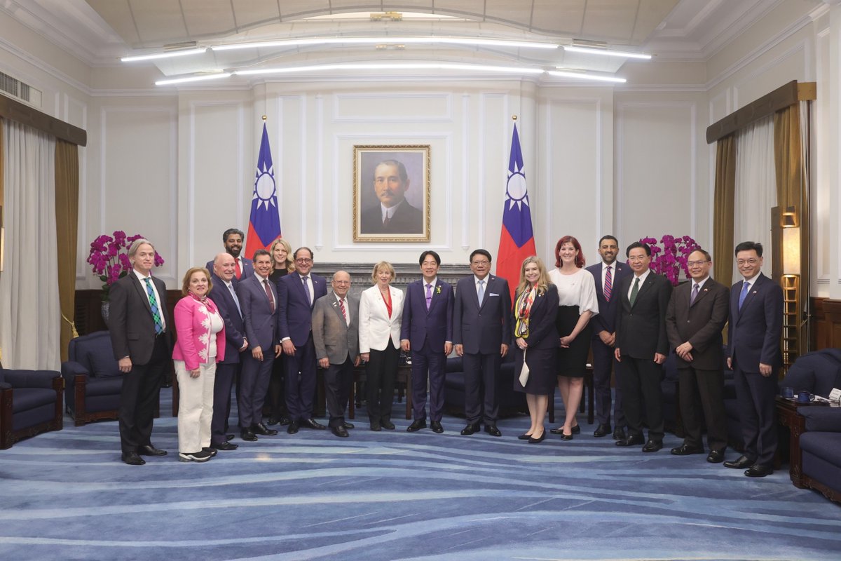 Delighted to welcome the Canadian parliamentary delegation led by @JudySgroMP to #Taiwan! #Canada’s longstanding friendship & support for Taiwan are invaluable, & we look forward to expanding our bilateral exchanges to foster growth & innovation.