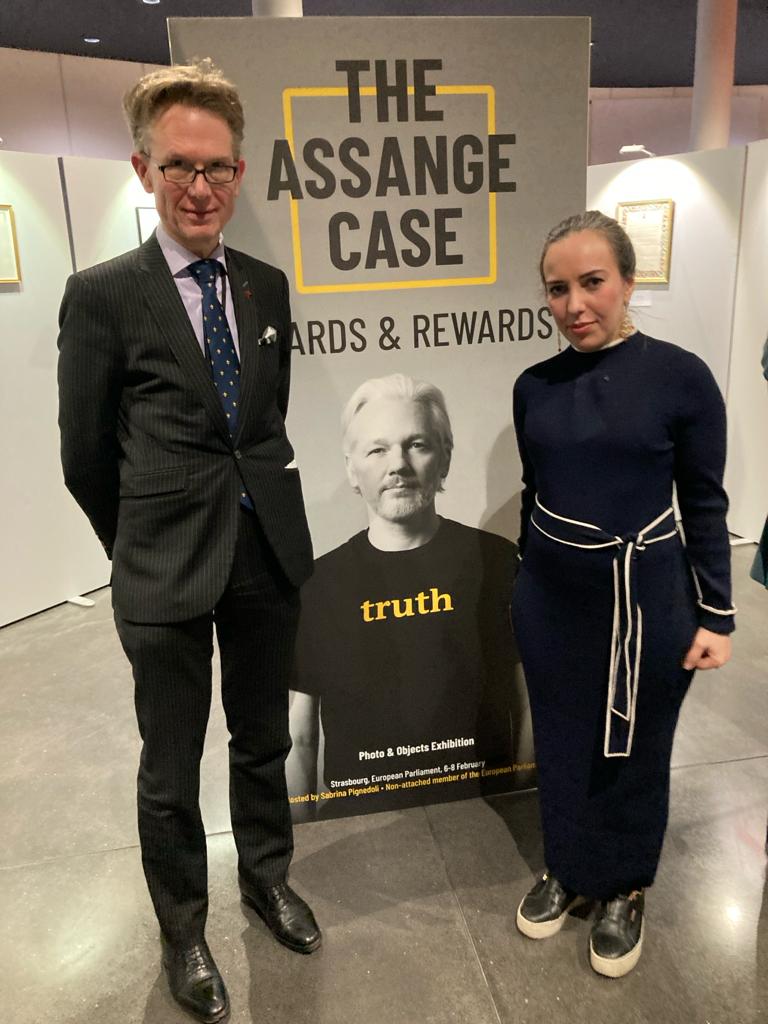 Sehr gut und Glückwunsch an das Legal Team von @JulianAssange_. Warum hat sich keine Partei in der #BRD außer @AfD u. Piraten jemals für Assange eingesetzt.