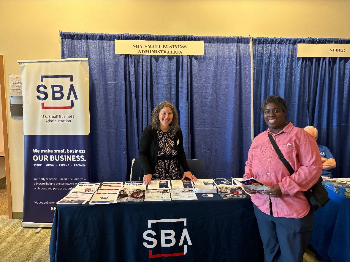 Superb panel discussion on Access to Capital on Thursday with the South CT Black Chamber. Panelists included Fred Welk, CEDF, Joan Foster, @MandT_Bank, Sylina Jacobs, @SBAgov and Scott Arnold @ctsbdc. 👍