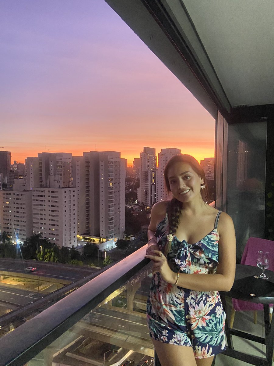 ____Fka's tweet image. No deja de sorprenderme mi capacidad para superar obstáculos y adaptarme al cambio tan rápido. Sigo siendo la misma pero una versión mejorada, ahora con nuevas amistades y un nuevo idioma a mi currículum :) 
Muito obrigada São Paulo 🇧🇷