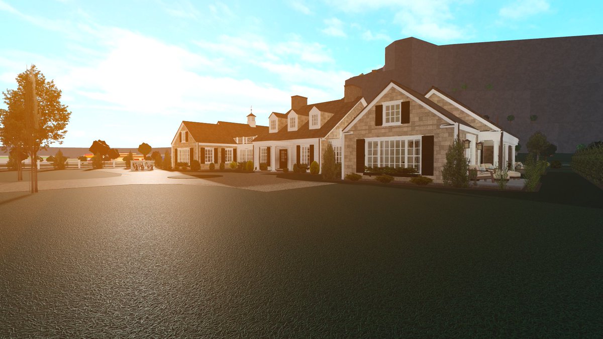 Koshka_Denya's tweet photo. My HGTV dream home 2015 is fully finished!! 
I'm really happy with this build I think that this will be my main house for summer!!😼
2.1m
92% +40% plot data
#bloxburg #bloxburgbuilds https://t.co/INorH5NAkq