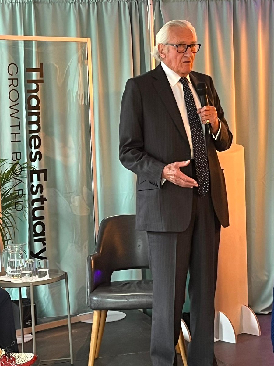 EstuaryEnvoy's tweet photo. Amazing to have the wonderful #LordHeseltine speaking again exclusively to the #ThamesEstuaryGrowthBoard this year @UKREiiF sharing his vision for the future of devolution as part of a live-streamed video conference. Come and find us at #TheEstuaryView by the event entrance. https://t.co/EByQftcAsS