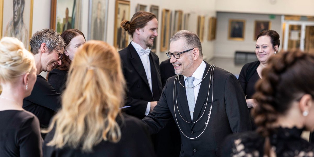 🌹Congratulations to our new professors! On Thursday 16 May, we celebrated our new professors at all three of our campuses with a series of inaugural lectures. ➡️ Watch the lectures until 30 May: tuni.fi/en/news/inaugu… 📸 Eino Ansio & Jonne Renvall