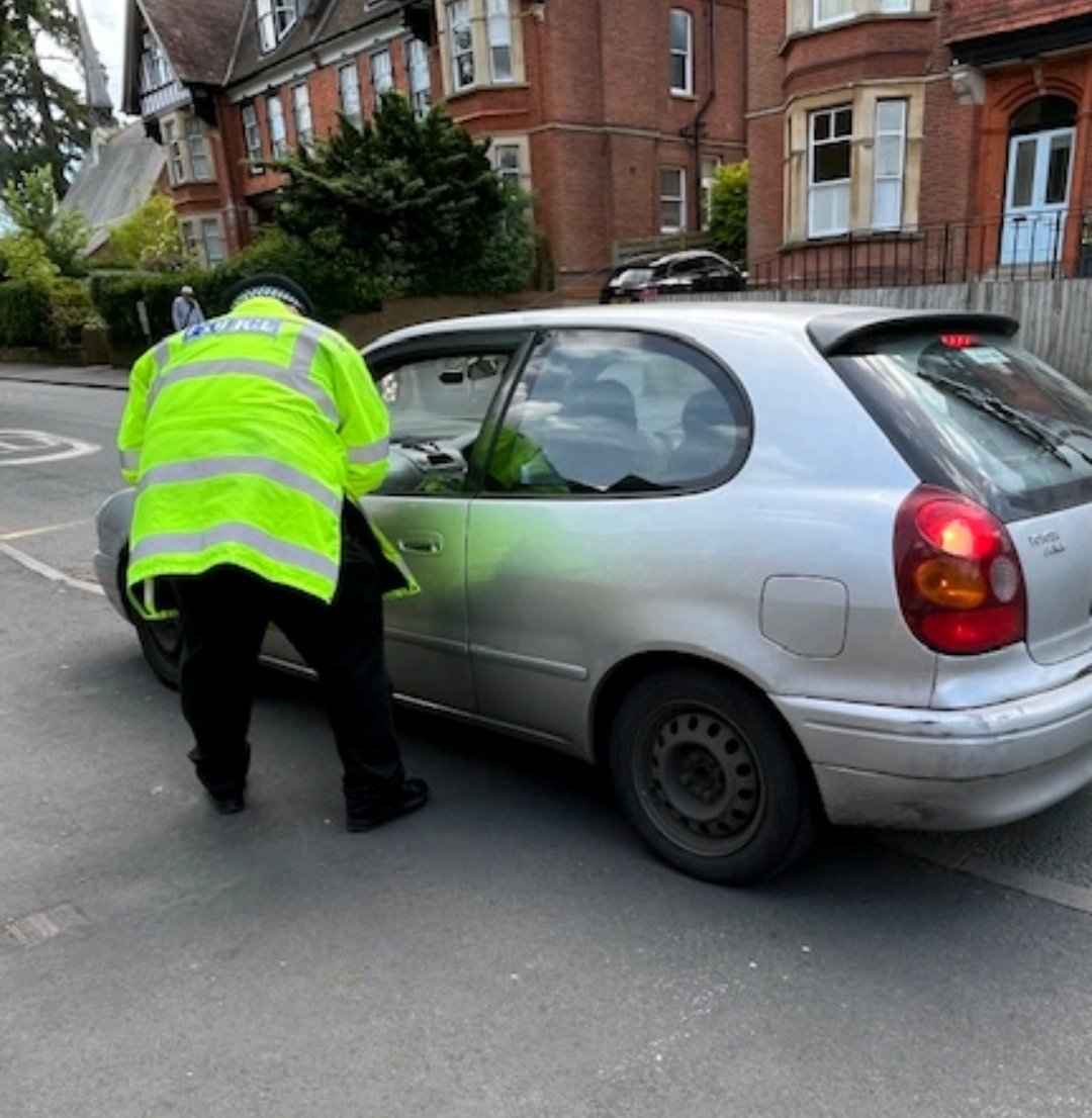KentSpeedwatch's tweet image. Our engagement enforcement officer has been out and about and visited Dry Hill Park Road, #Tonbridge, we were responding to #20mph speed complaints from our #Speedwatch team. 2 vehicles stopped ✋️ and tickets were issued. @KentPoliceTon