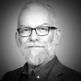 DARIAHeu's tweet photo. From the recent #FridayFrontiers presentation, Pétur Húni Björnsson from @uni_iceland explains his 'Historical Farms' registry in Iceland, and the workflow to bring legacy data into an interactive map #TrainingTuesday #DHNB2024 #Iceland #SpatialHumanities
https://t.co/fB4nhT3den https://t.co/37ITAW6lcc
