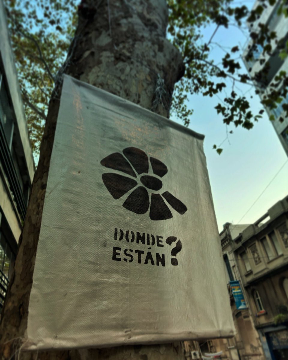 MaxiCastilla2's tweet photo. Memoria, verdad y justicia! 
¿DÓNDE ESTÁN? 
Nunca más terrorismo de estado!! https://t.co/glTZPz9QUb