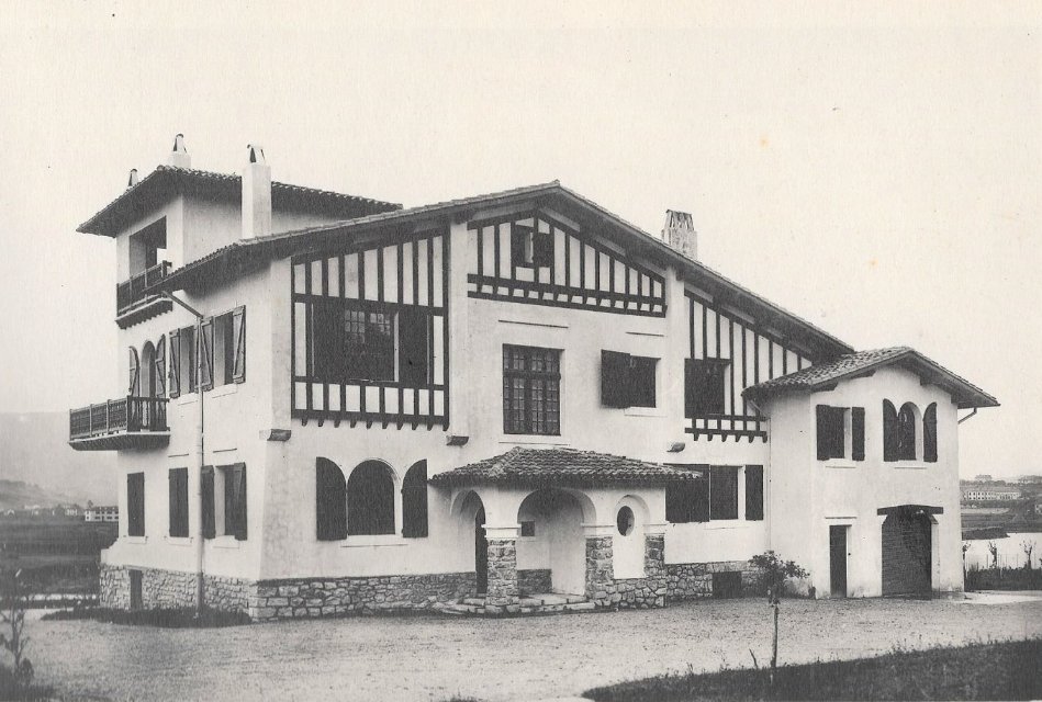 HABITATION BASQUE - PL.12. Villa ETCHELAR-ENIA à HENDAYE - M.W. MARCEL, Architecte à Bayonne