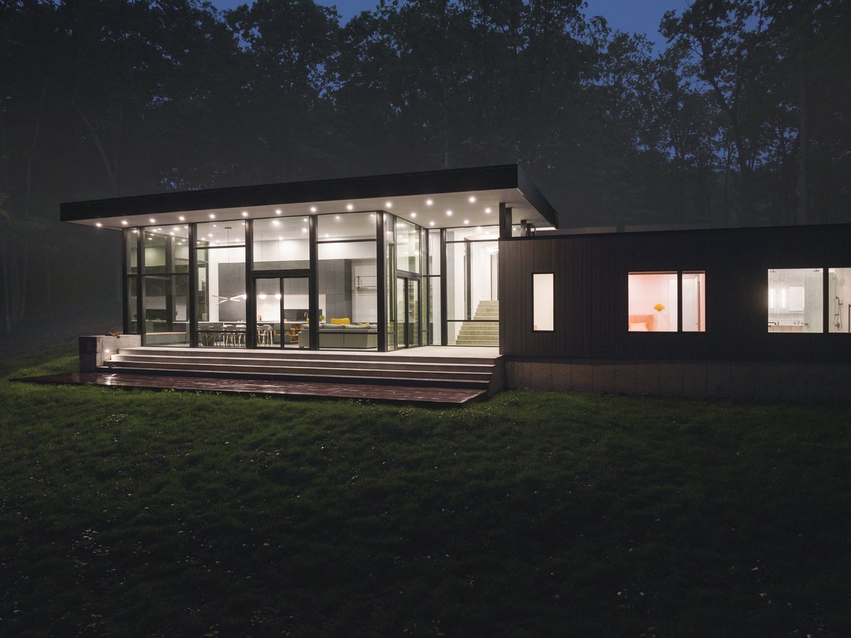 The South Mountain House is situated at the base of Mohonk Mountain, with a breathtaking view of the surrounding forest.  A true testament to the team of talented collaborators: @Studio MM @WeissTurkus <a href="/Peak/">Peak</a> Construction. 
Inspired capture: @feinknopfstudio.