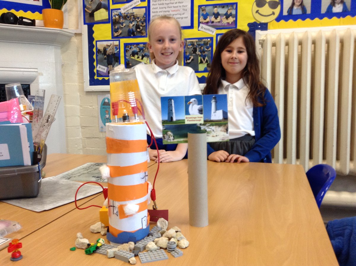latimerprimary's tweet photo. The completed Lighthouses! Everyone was happy that their design had worked! #4LV #LatimerDT https://t.co/HyOxtDLAuh