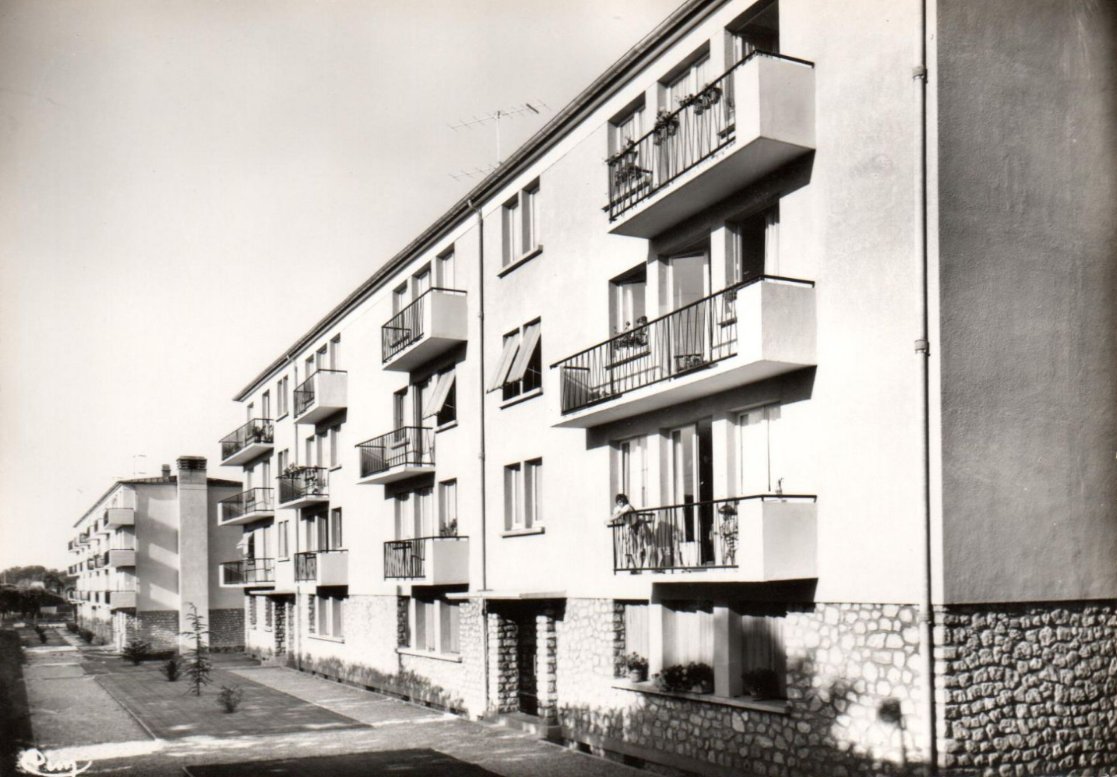 LA FERTE ALAIS (91) Les nouveaux HLM 1955 ARCHITECTE MM. COAT & GASTON