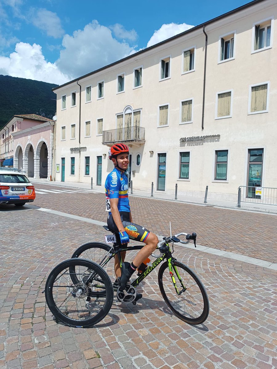 Chatosvamos's tweet photo. Felicidades a nuestro campeón, Camilo Andrés Arias Lara, por su destacada participación en la Copa Mundial de Paracycling en Maniago, Italia. Se ubicó en el puesto 13, compitiendo con los mejores del mundo. Gracias, Camilo, por poner en alto el nombre de #Campoalegre y Colombia. https://t.co/wSdYaJDZiz