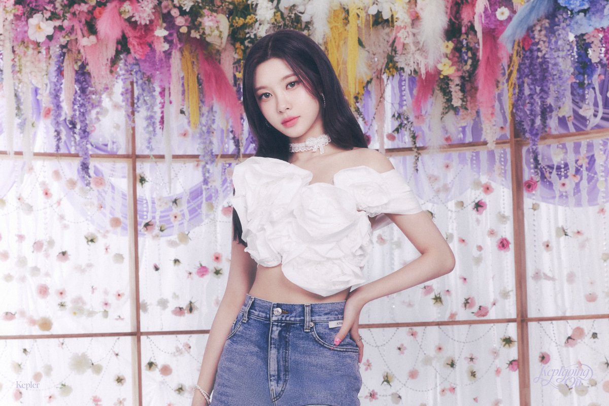 official_kep1er's tweet photo. Kep1er l Concept Photo

Scene - DAYEON

Title ✨𝚂𝚑𝚘𝚘𝚝𝚒𝚗𝚐 𝚂𝚝𝚊𝚛✨

Kep1er 1st Album
<𝐊𝐞𝐩𝟏𝐠𝐨𝐢𝐧𝐠 𝐎𝐧>

2024.06.03 MON 6PM (KST)

#김다연 #DAYEON
#Kep1er #케플러
#Shooting_Star #Kep1going_On https://t.co/hM3oKmU4wG