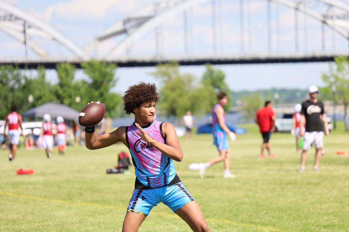 RedZoneIA's tweet photo. It was a picture perfect day for ball and Mayhem at the river! Check some of the action from this weekend's Mississippi Mayhem 7v7 tourney at Centennial Park in Davenport! @iowa7v7football @VisitQuadCities https://t.co/LPFC8BWq1m