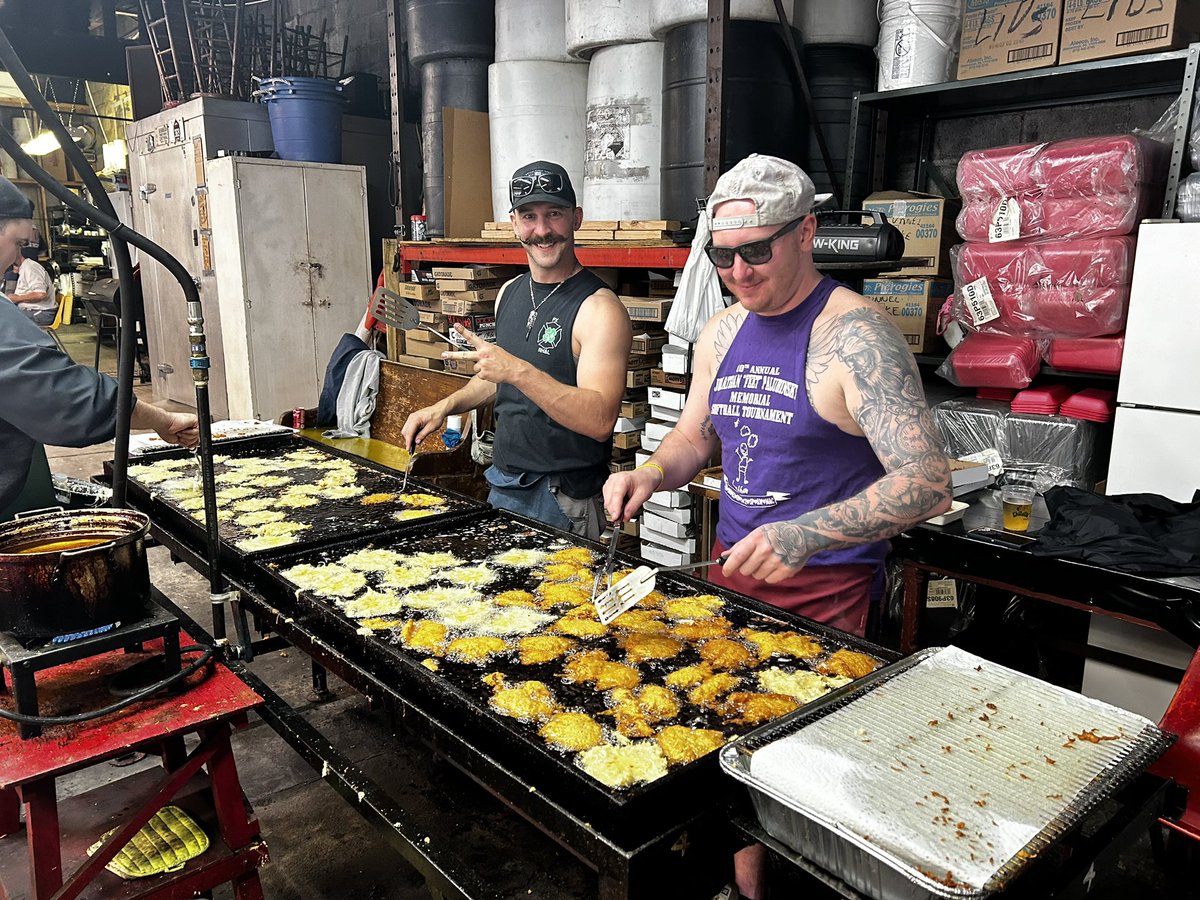 JaySkook's tweet image. The Shenandoah Hookies make some of the best bleenies in Schuylkill County.