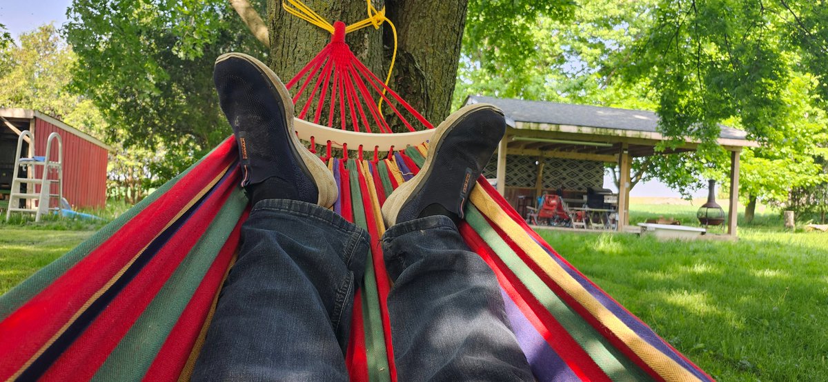 Netrogo's tweet image. Lollygagging on my friends farm as @GroovyBruce would