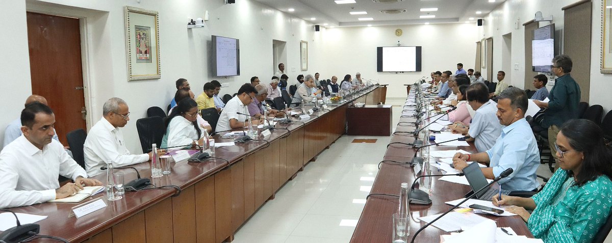 कार्मिक विभाग की समीक्षा बैठक लंबित तथा प्रक्रियाधीन भर्तियों को शीघ्र पूरा करें - मुख्य सचिव dipr.rajasthan.gov.in/press-release-…