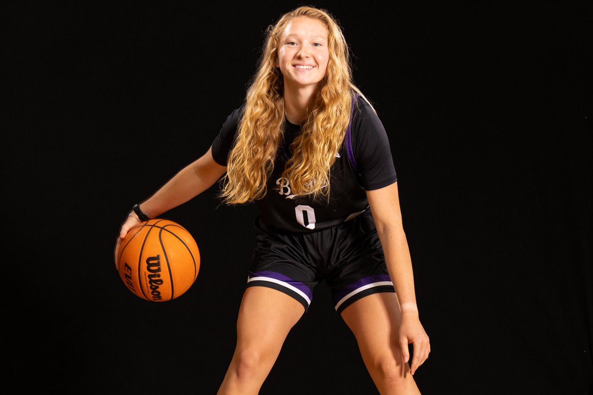 LipscombWBB's tweet photo. Wishing a very Happy Birthday to our rising sophomore guard  @livvandergriff 🎉🎂 Have an amazing day Liv! 

#IntoTheStorm ⛈️ | #HornsUp 🤘 https://t.co/XcezdLN17N